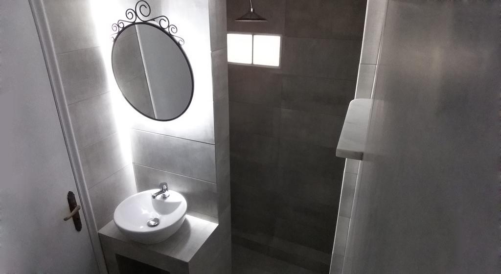 Filio Guesthouse กีปรี ภายนอก รูปภาพ